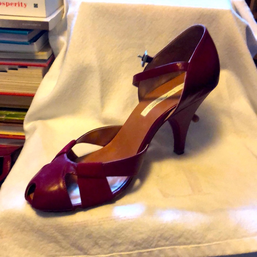 C Label . Red size 10